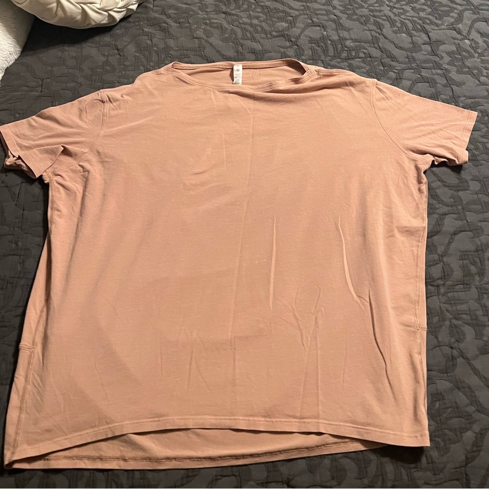 Lululemon Back in Action Shirt size 6